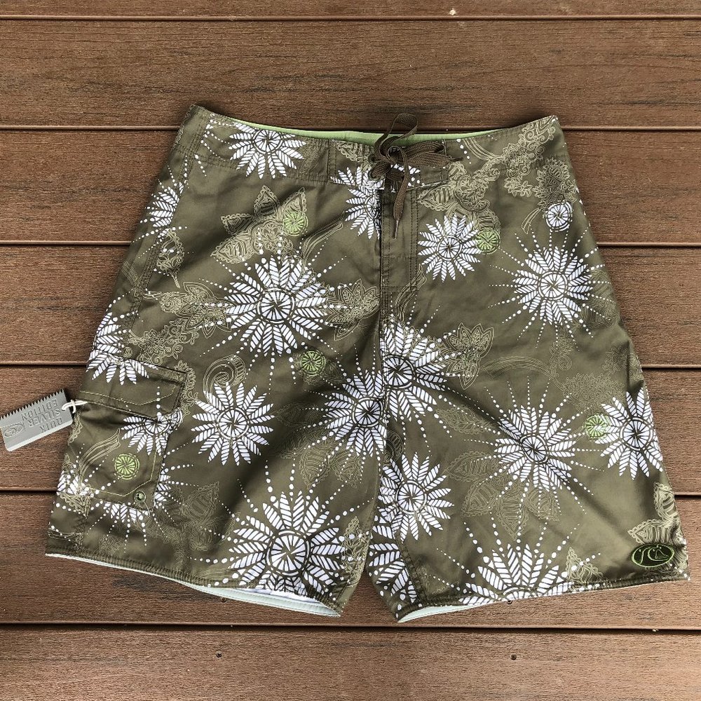 Quicksilver Edition - Board Shorts - 34